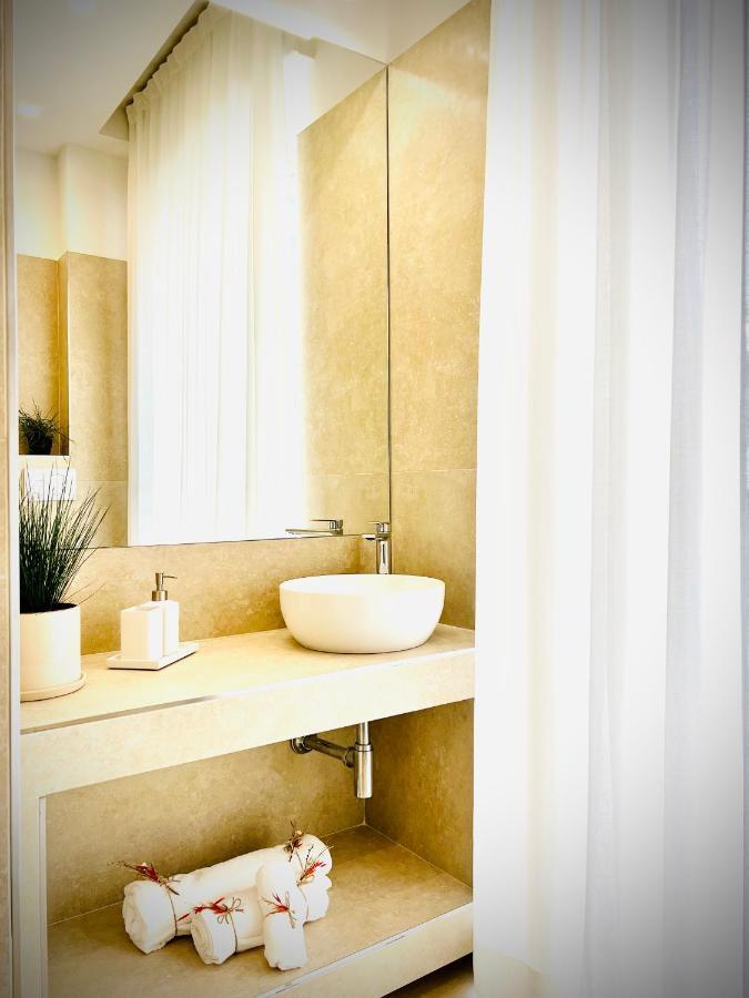 プラート Lucentum Bed & Breakfast エクステリア 写真