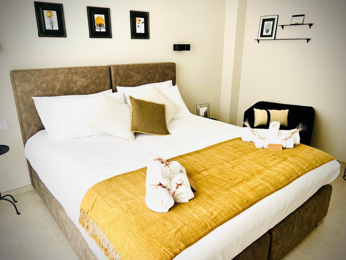 プラート Lucentum Bed & Breakfast エクステリア 写真