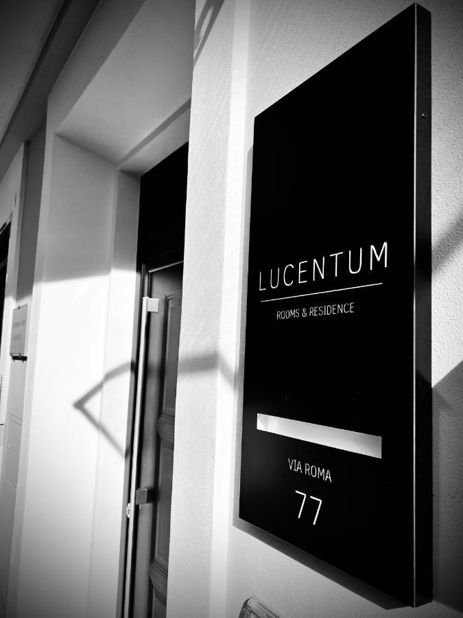 プラート Lucentum Bed & Breakfast エクステリア 写真