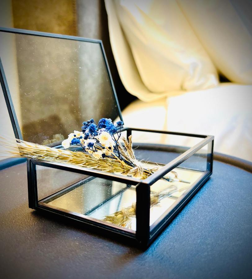 プラート Lucentum Bed & Breakfast エクステリア 写真