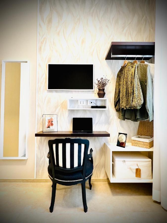 プラート Lucentum Bed & Breakfast エクステリア 写真