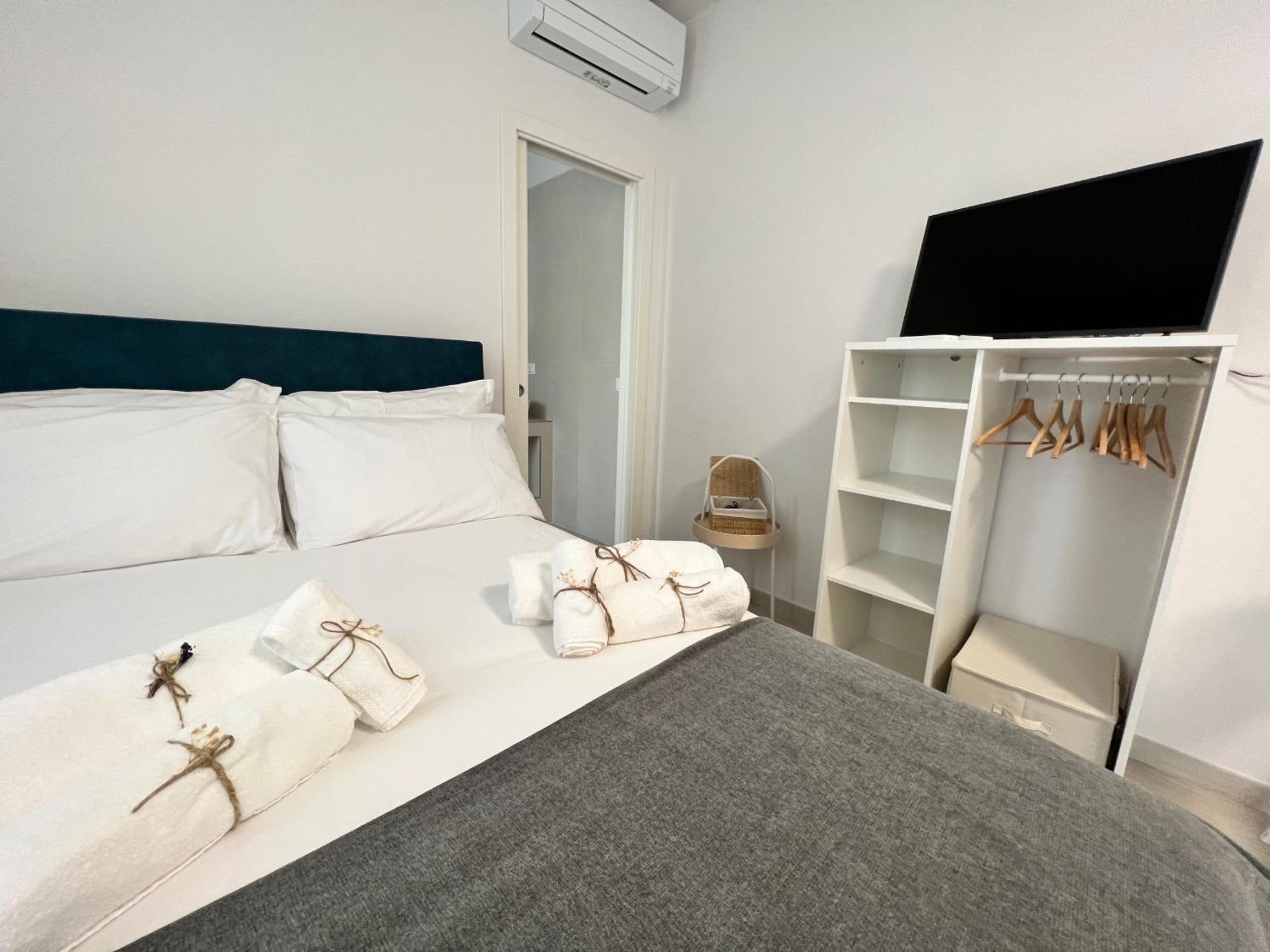 プラート Lucentum Bed & Breakfast エクステリア 写真