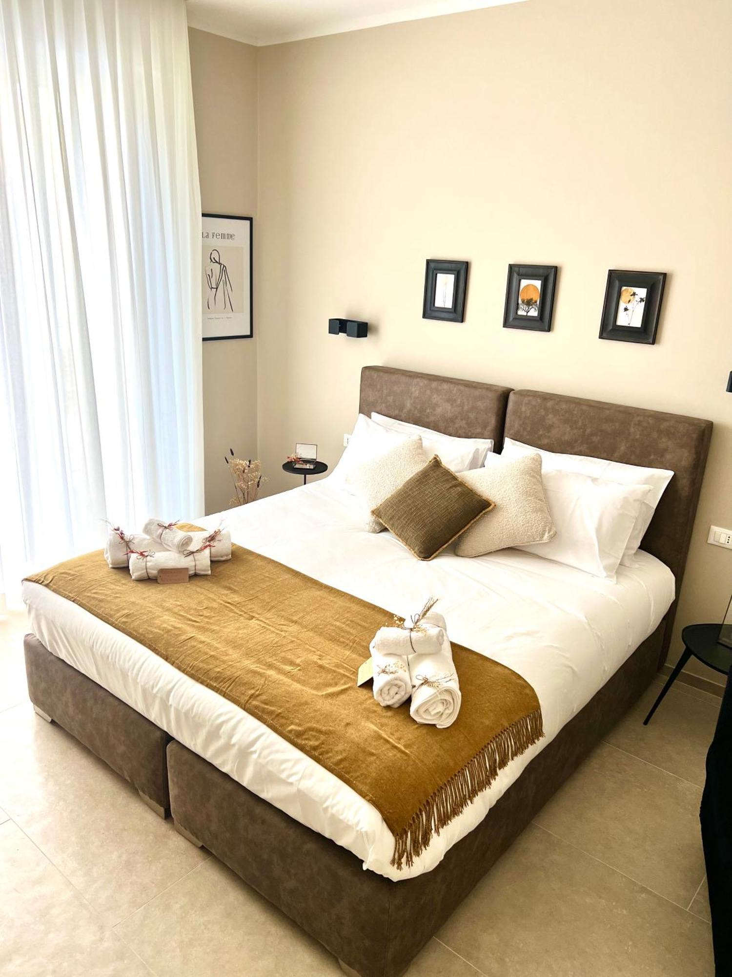 プラート Lucentum Bed & Breakfast エクステリア 写真
