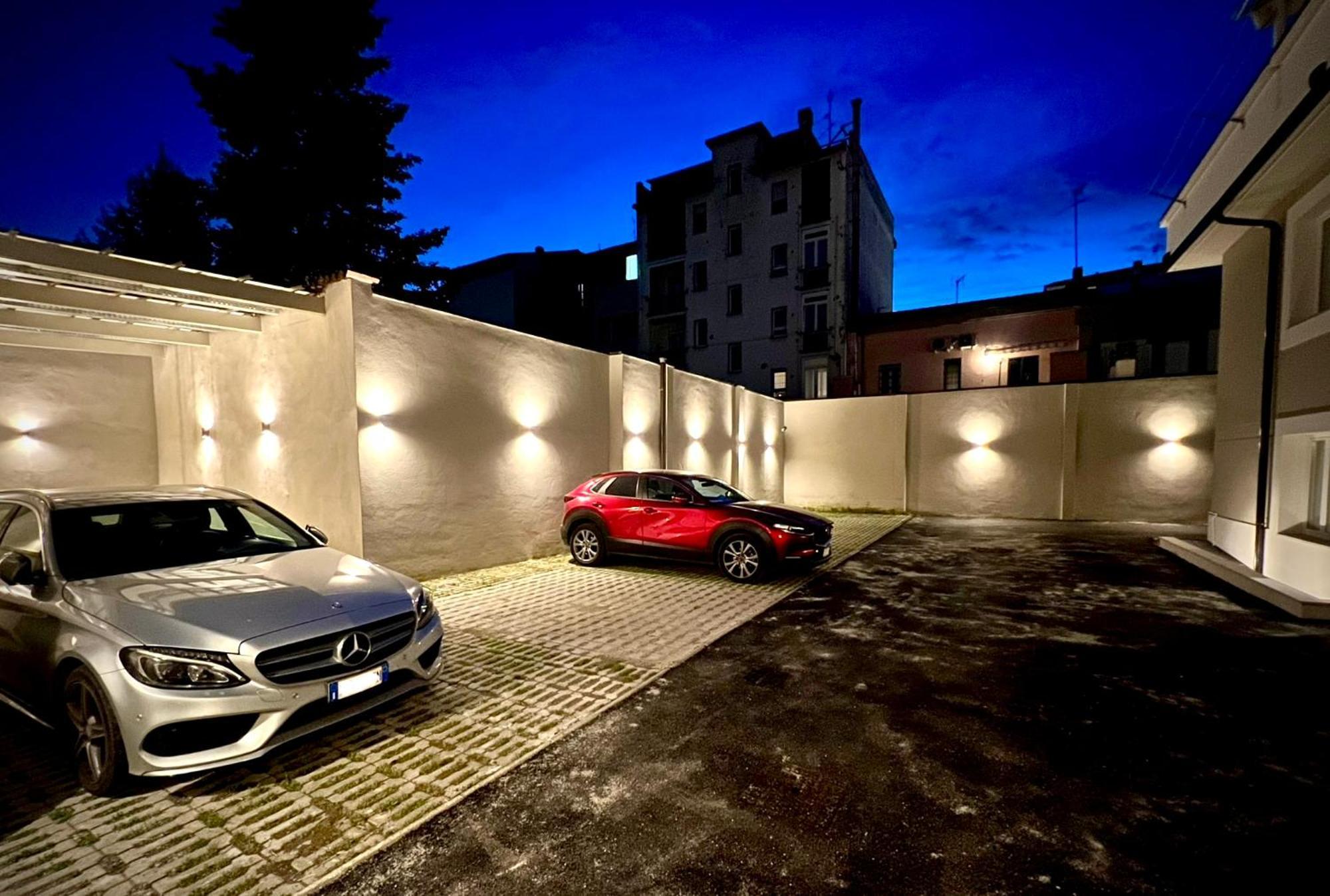 プラート Lucentum Bed & Breakfast エクステリア 写真