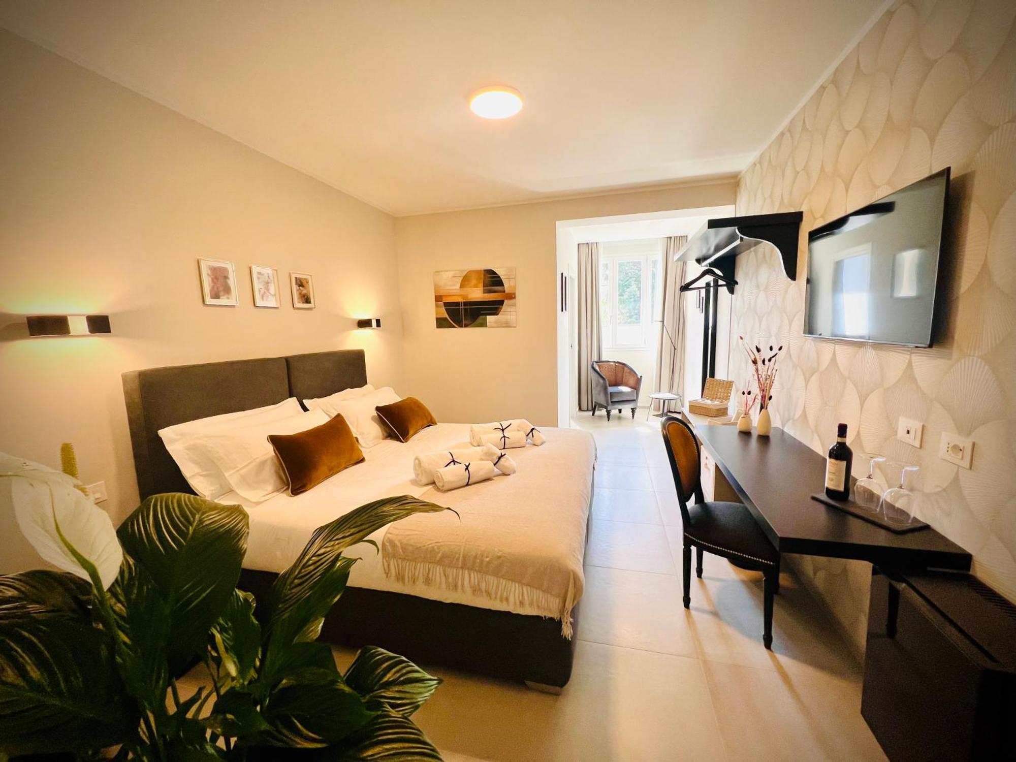 プラート Lucentum Bed & Breakfast エクステリア 写真