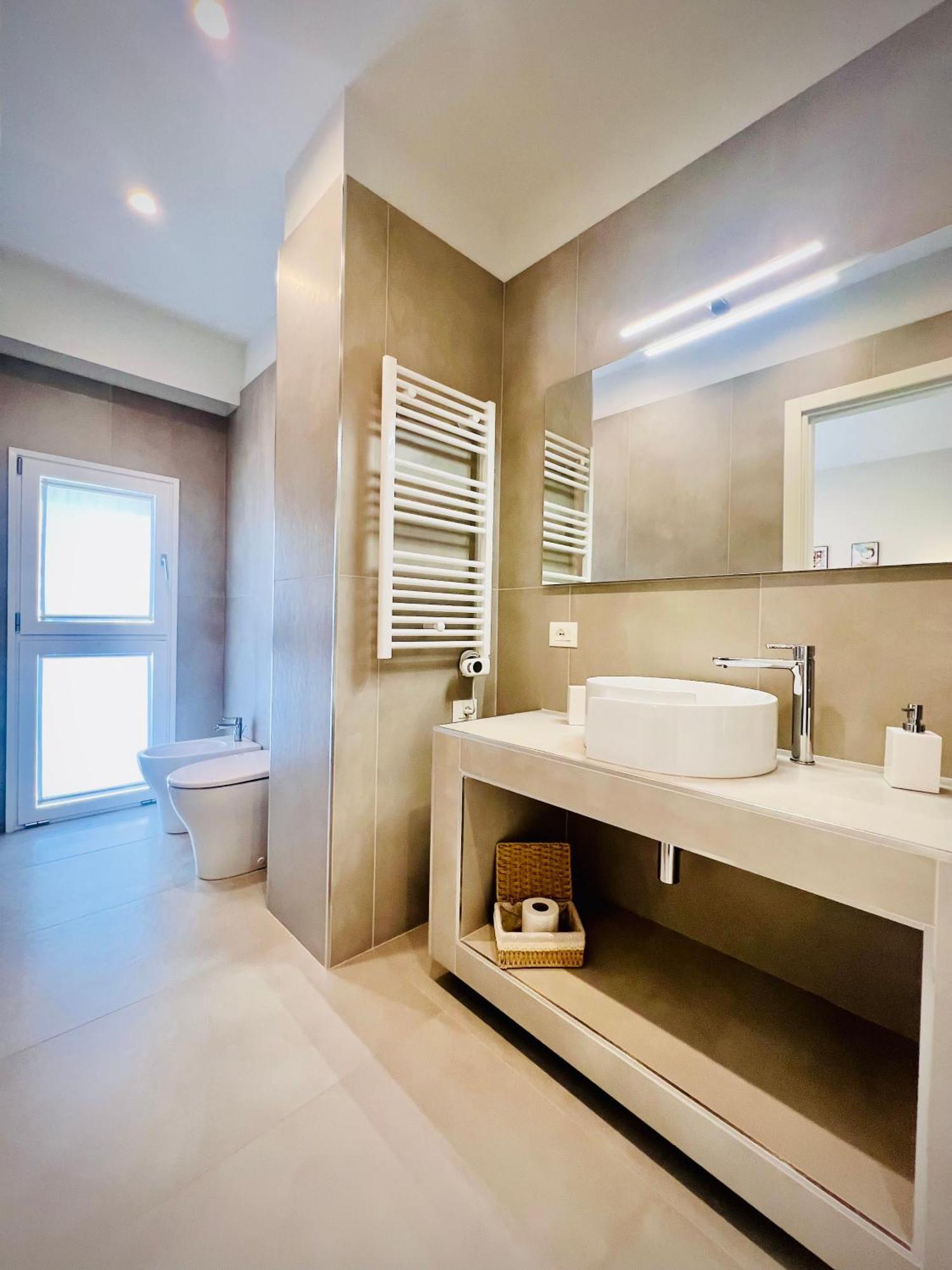 プラート Lucentum Bed & Breakfast エクステリア 写真